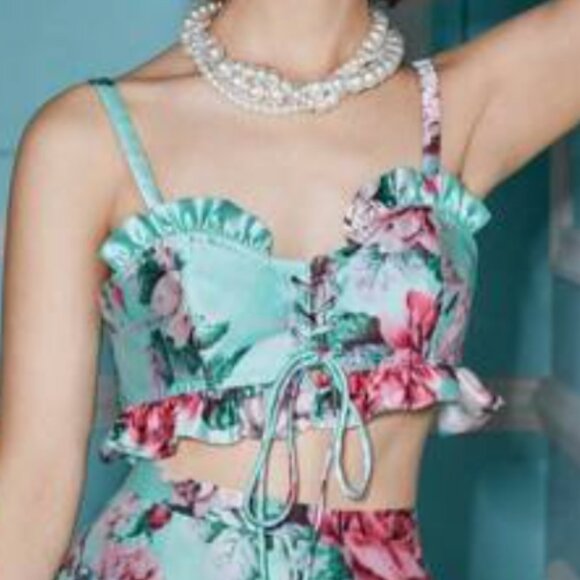 Romantic Cropped Floral Bustier Lace-up Top - Picture 2 of 7